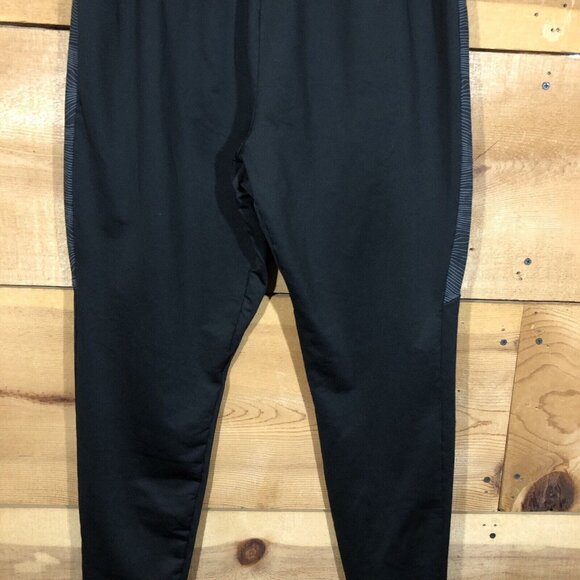 Gymshark Tapered Jogger Sweatpants Mens Size Medium Athletic Casual Black - Picture 9 of 10